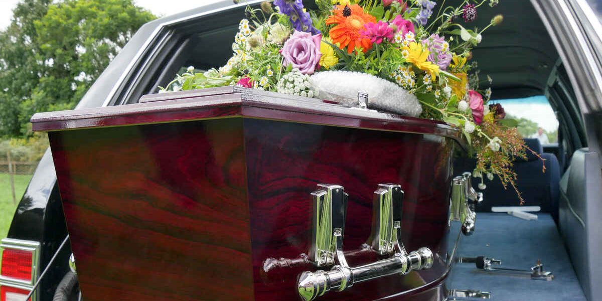 Choix de cercueil pour crémation : que dit la loi ?