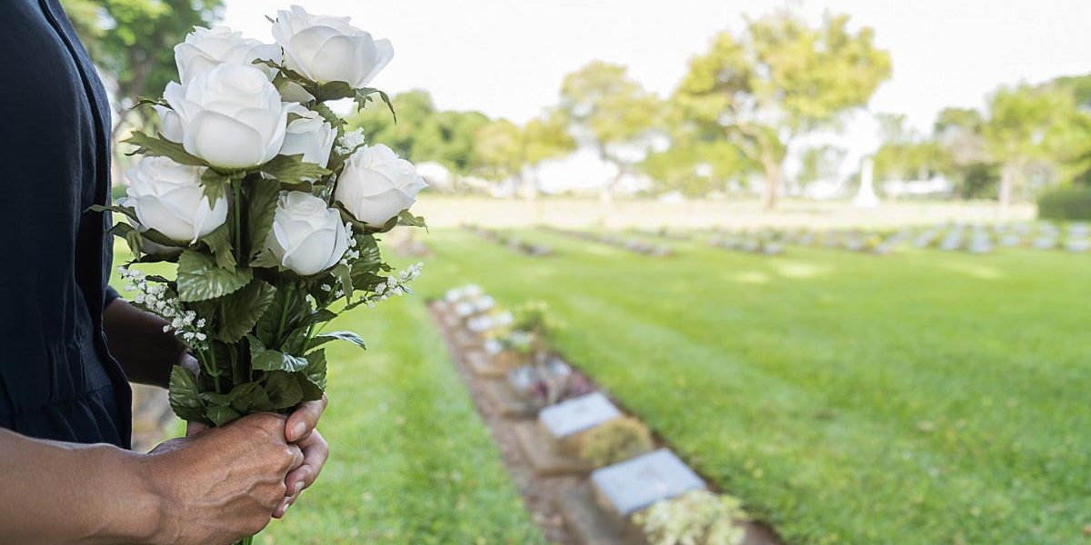 Commander des fleurs pour des funérailles à distance